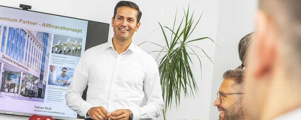 Sergej Bauer Vermögensberater Vermögensberatung Sarstedt Hannover Wedemark Garbsen Wunstorf Hildesheim Hameln Tobias Kloß